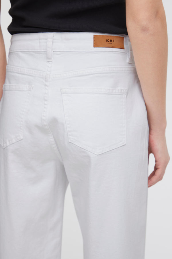 white wide leg jean